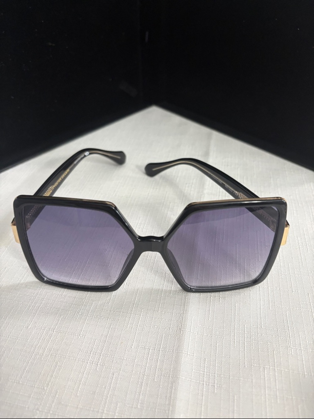 Black Oversized Geometric Sunglasses with Purple Lenses